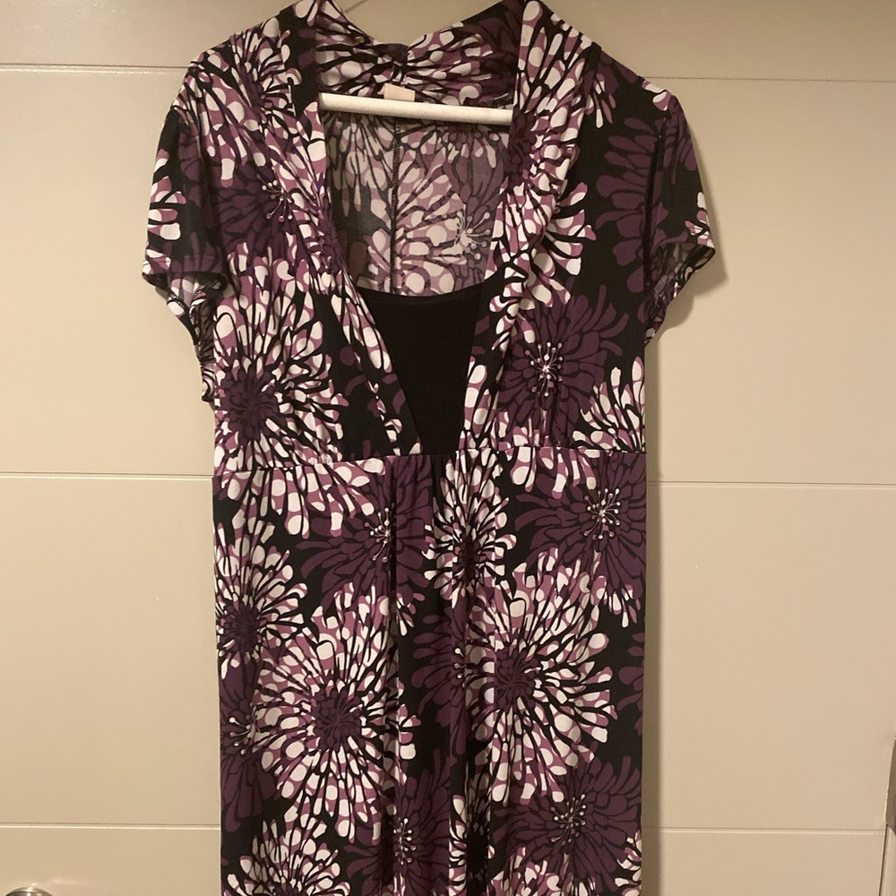 Flowy Purple dress with white flowers size 2X